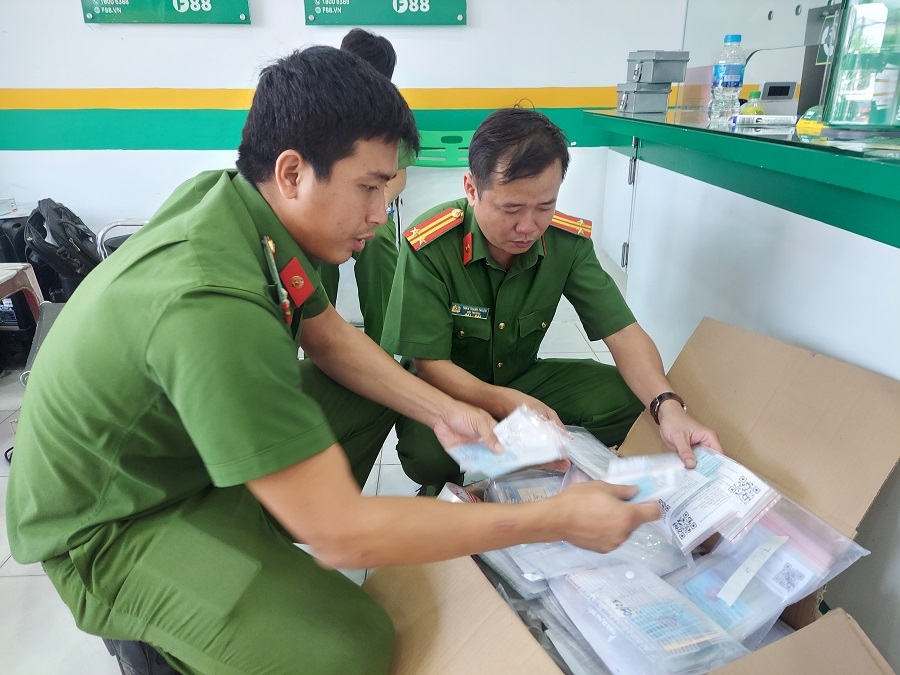 Công an Đồng Tháp kiểm tra hành chính 16 phòng giao dịch của F88